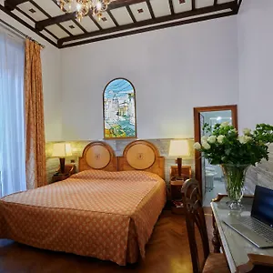 Отель Farnese, Рим